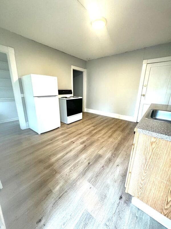 Photo - 70 Maple St Apartment