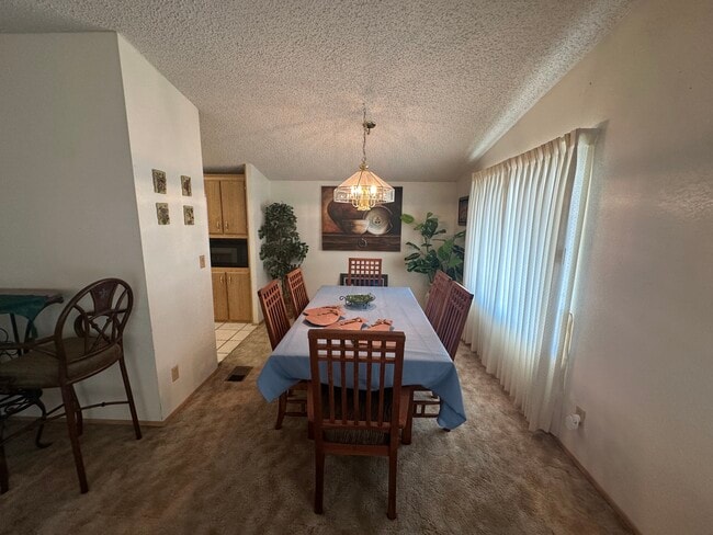 Foto del edificio - 13440 E 46th St