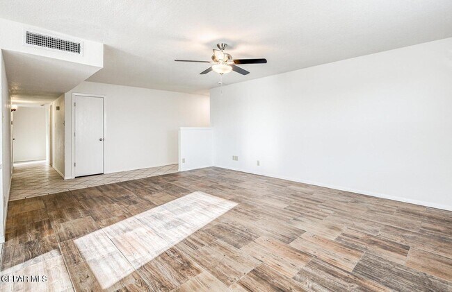 Foto del edificio - 293 Atlantic Rd