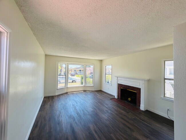 Foto del edificio - 1029 W 84th St