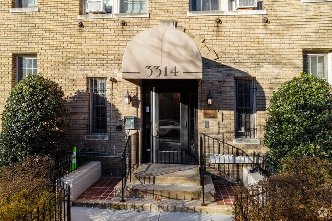 Entrance - 3314 Mt Pleasant St NW