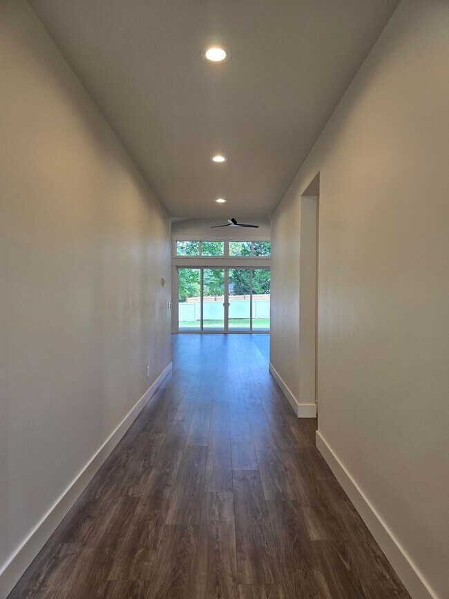 Foto del edificio - New Construction, 3 Bedroom Edgewood Rambler