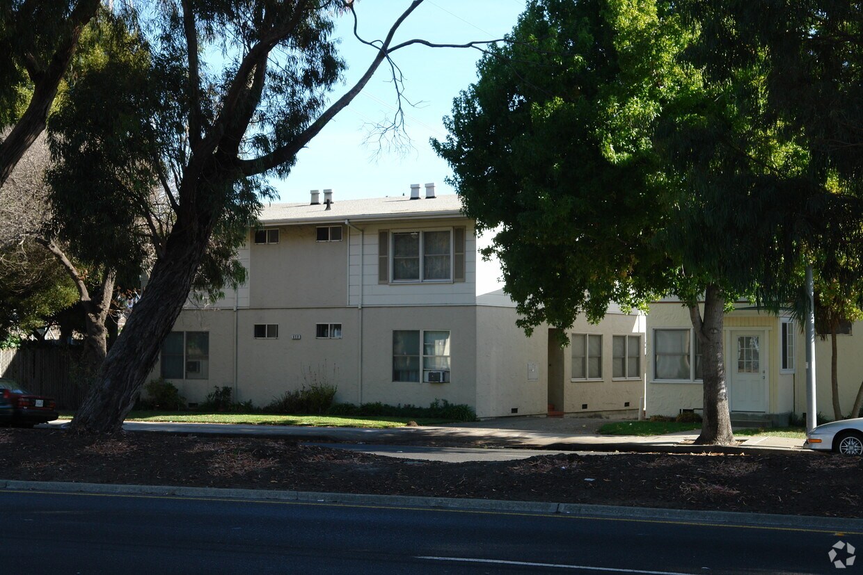 Primary Photo - El Camino Apartments