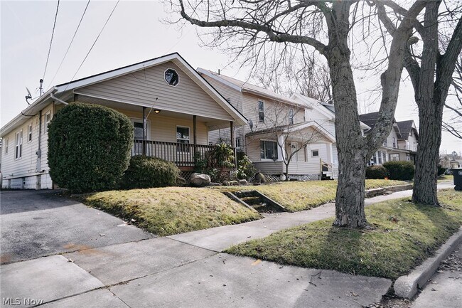 Building Photo - 1091 Neptune Ave