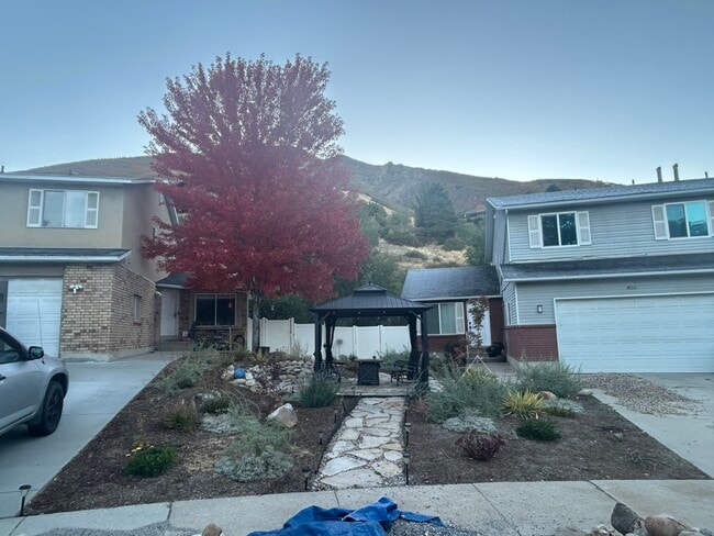 Building Photo - 8007 S Sunnyoak Cir