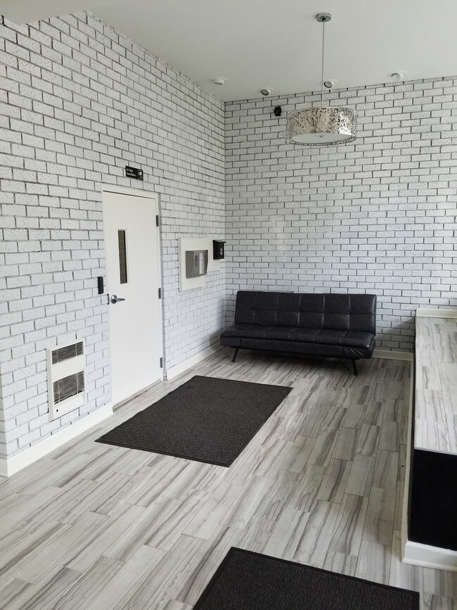 Foto del edificio - Whitney Manor Apartments