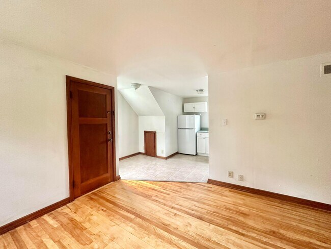 Building Photo - 3137 N 87th St