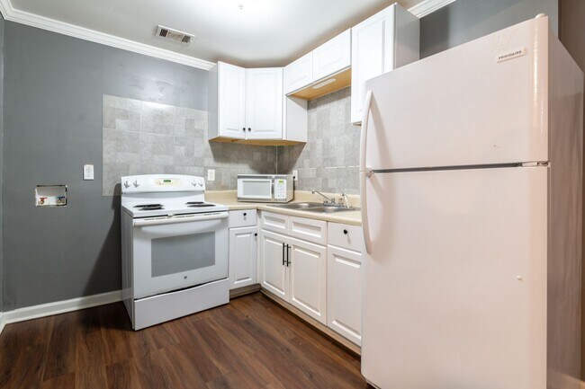 Building Photo - 4 Bedroom/2 Bath in Grayson!