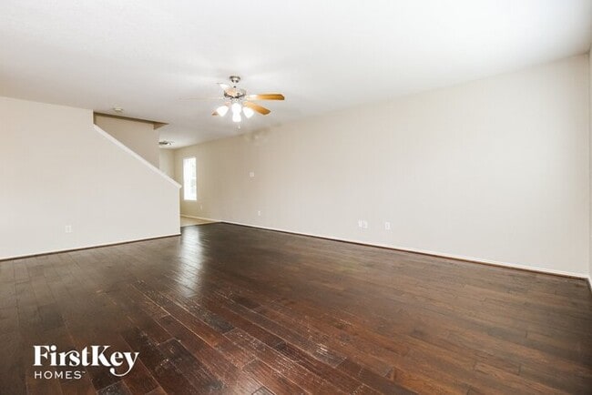 Building Photo - 2200 Malone Dr