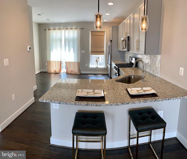 Foto del edificio - 22959 Sullivans Cove Square