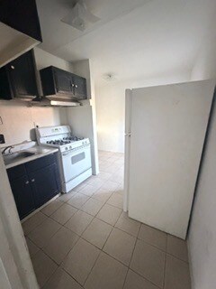 Foto del edificio - 718 E 106th St