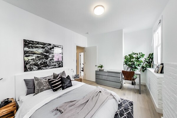 Building Photo - 20 Romolo Pl