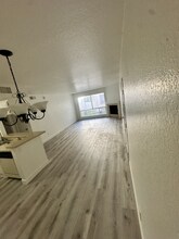 Building Photo - 15009 Moorpark St