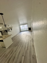 Building Photo - 15009 Moorpark St