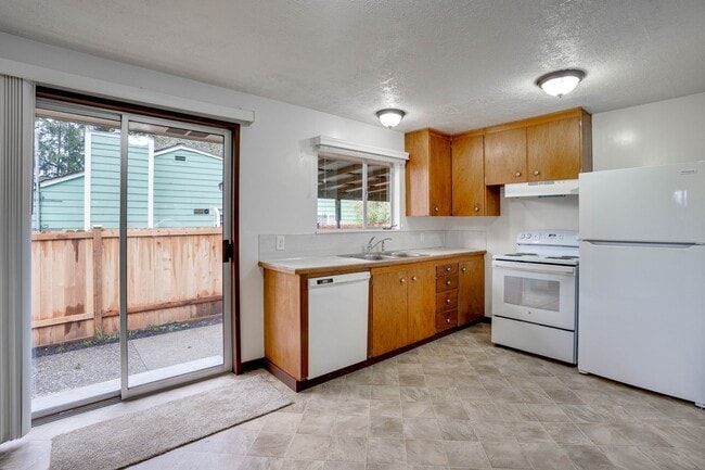 Building Photo - Edmonds 3 Bedroom, 1 Bathroom Mid-Century ...