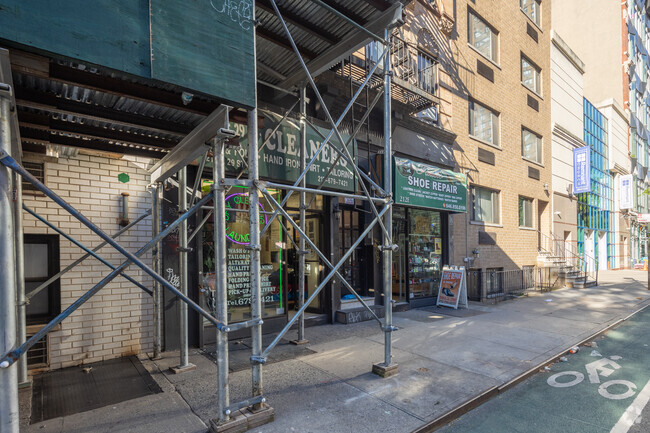 Building Photo - 212 E 29th St