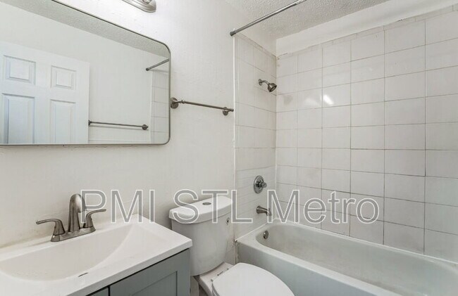 Foto del edificio - 872 Valencia Ave