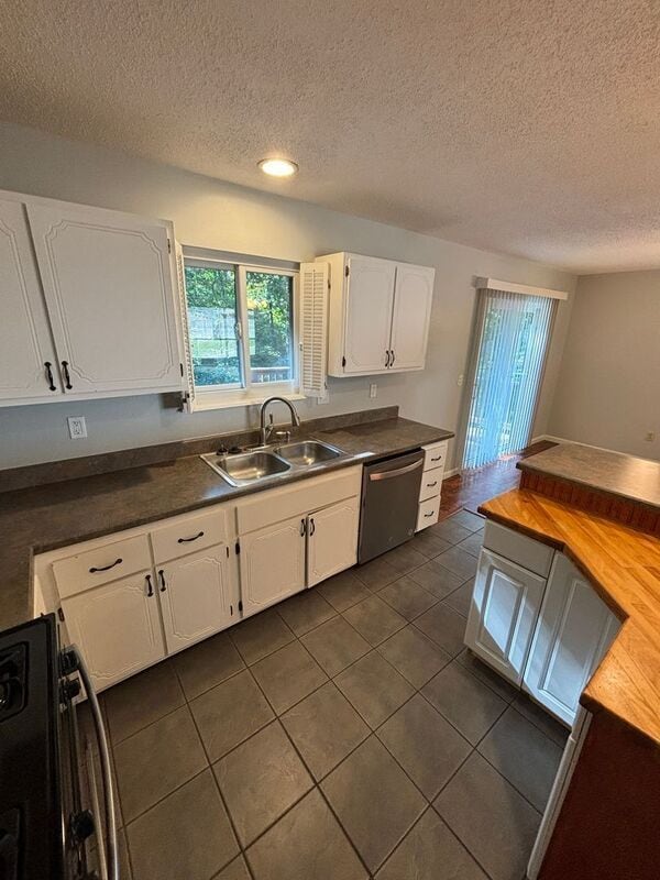 Building Photo - 2012 White Haven Dr
