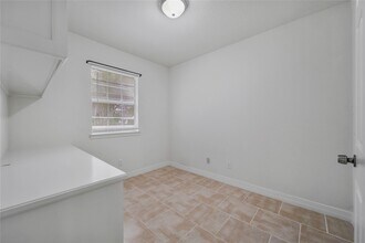 Building Photo - 4943 Gammage St