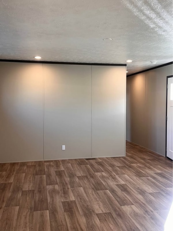 Building Photo - 3200 S Highland Park Dr