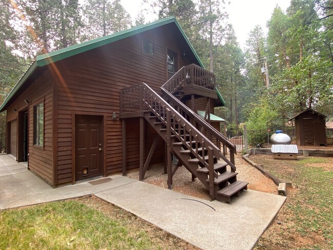 Building Photo - 12917 Lee Ln