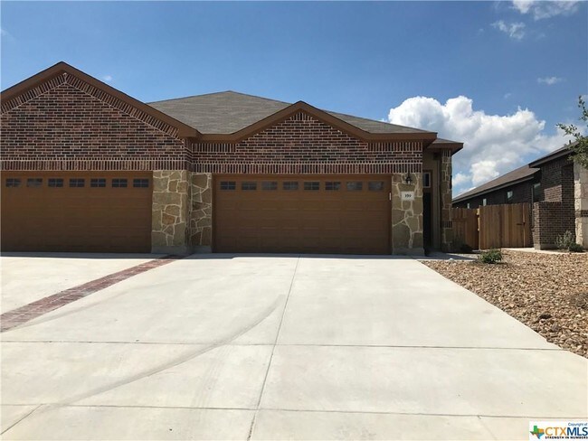 Foto del edificio - 359 Creekside Curve