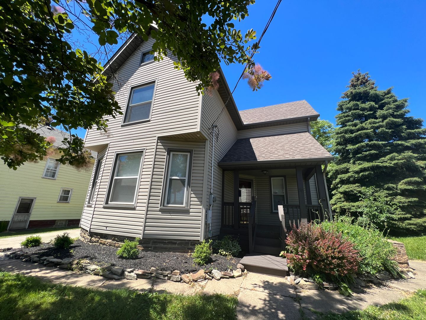 30 Hancock St SE Girard, OH 44420 – photo 1 of 14