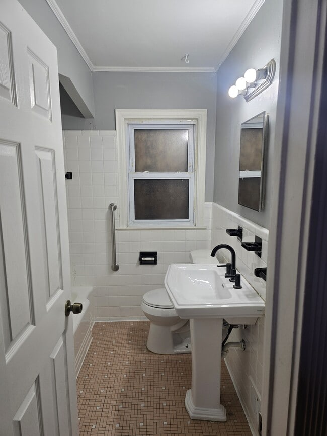 Foto del edificio - 11911 Lansdowne St