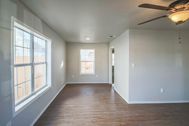 Building Photo - 1703 Avenue T