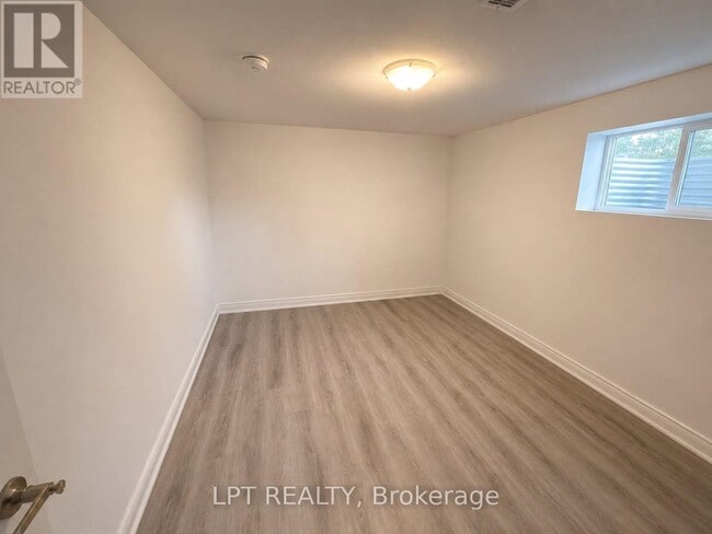 Building Photo - 51 Windermere Ct