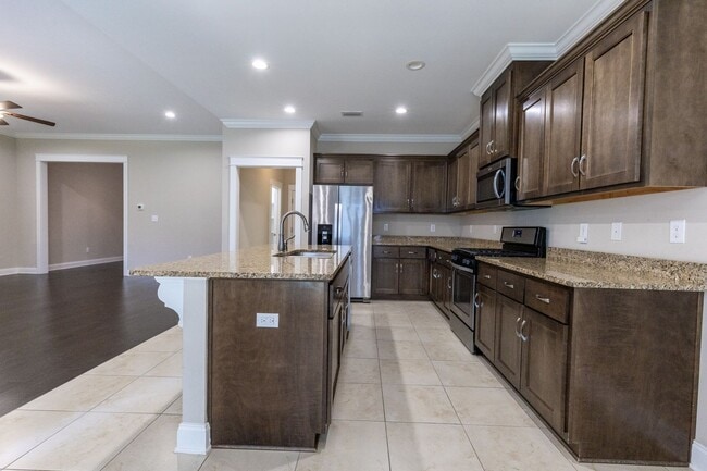 Building Photo - 3BR/2BA home in the heart of Fairhope!