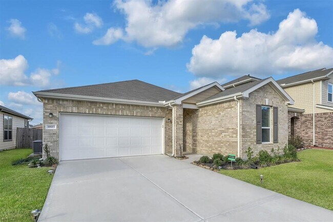 Building Photo - 14615 Monterey Cypress Dr