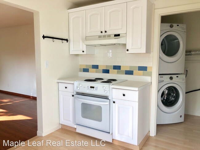 Foto del edificio - 2 br, 1 bath House - 7541 30th Ave SW