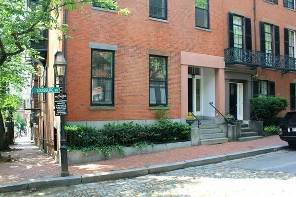 Foto del edificio - 2 Louisburg Sq