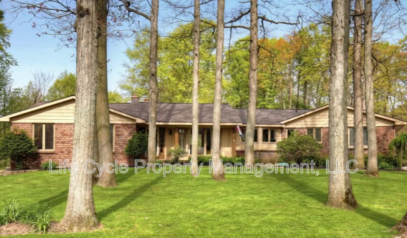 Foto del edificio - 4395 Shady Oak Ct