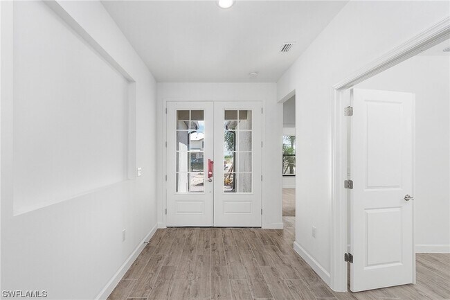 Building Photo - 18308 Ridgeline Dr