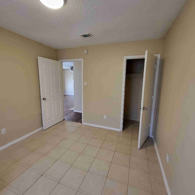 Foto del edificio - 3414 Colonial Pl