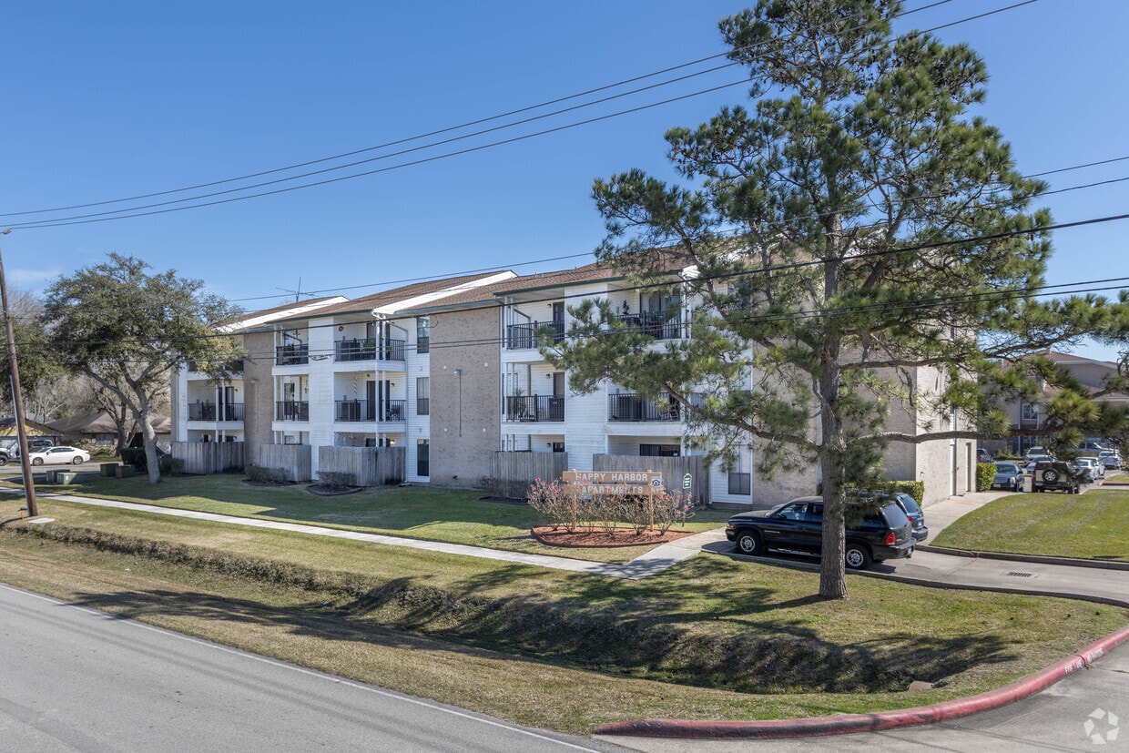 900 Parkway St - MRC Oakview