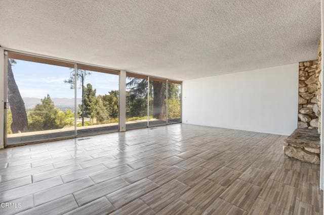 Building Photo - 16274 Dorilee Ln