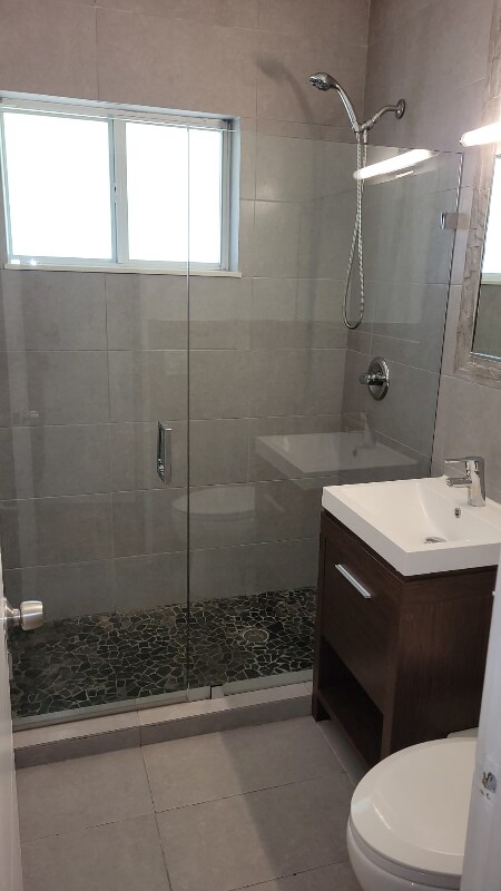 Building Photo - 9005 NE 8th Ave