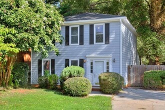 Building Photo - 2453 Riverlook Dr