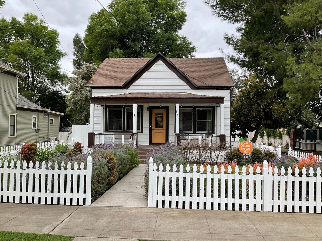 Foto principal - 154 N Shaffer St