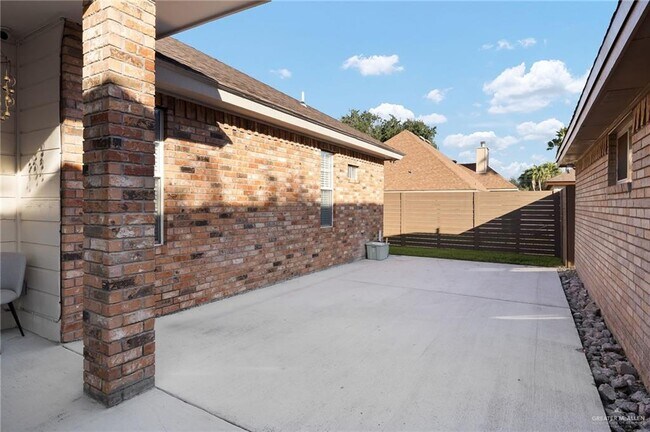 Foto del edificio - 17 Canary Ave