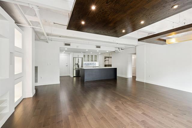 Building Photo - 329 E Colorado Blvd