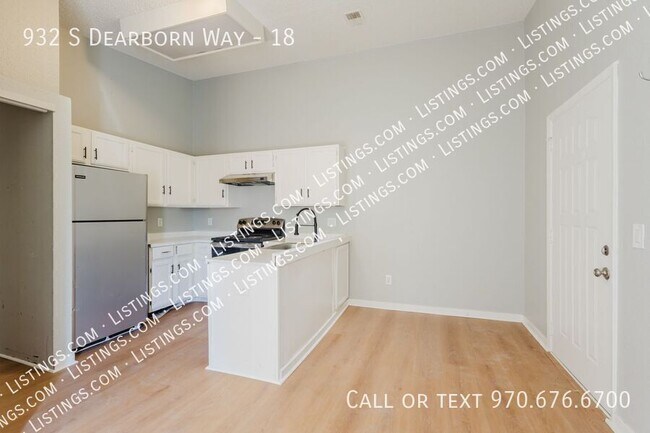 Foto del edificio - 932 S Dearborn Way