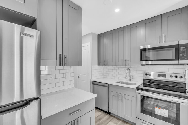KITCHEN - 1300 Fulton St