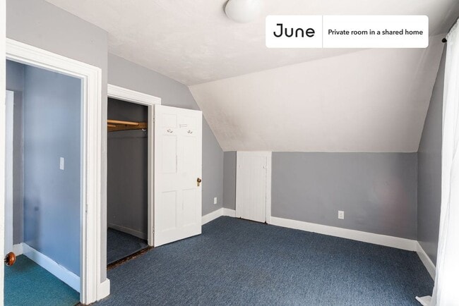Building Photo - Room in Shared 4 bed/1.5 bath home