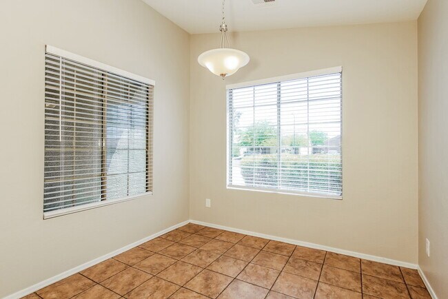 Foto del edificio - 1840 S 106th Ln
