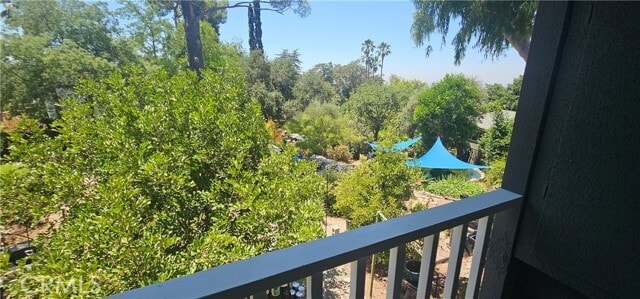 Foto del edificio - 11023 Tujunga Canyon Blvd