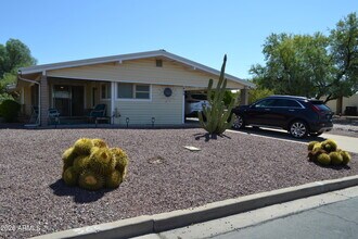 Building Photo - 523 S Park View Cir